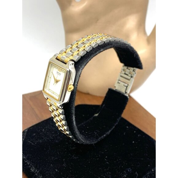 Seiko Women's Watch V401-5129 Quartz Petite Tank Rectangle White Dial Two Tone - Picture 2 of 12